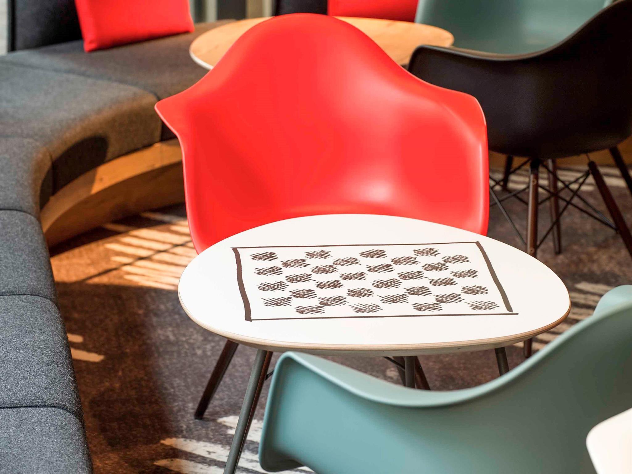 Ibis Hotel Saint Quentin en Yvelines Vélodrome Montigny-le-Bretonneux Buitenkant foto