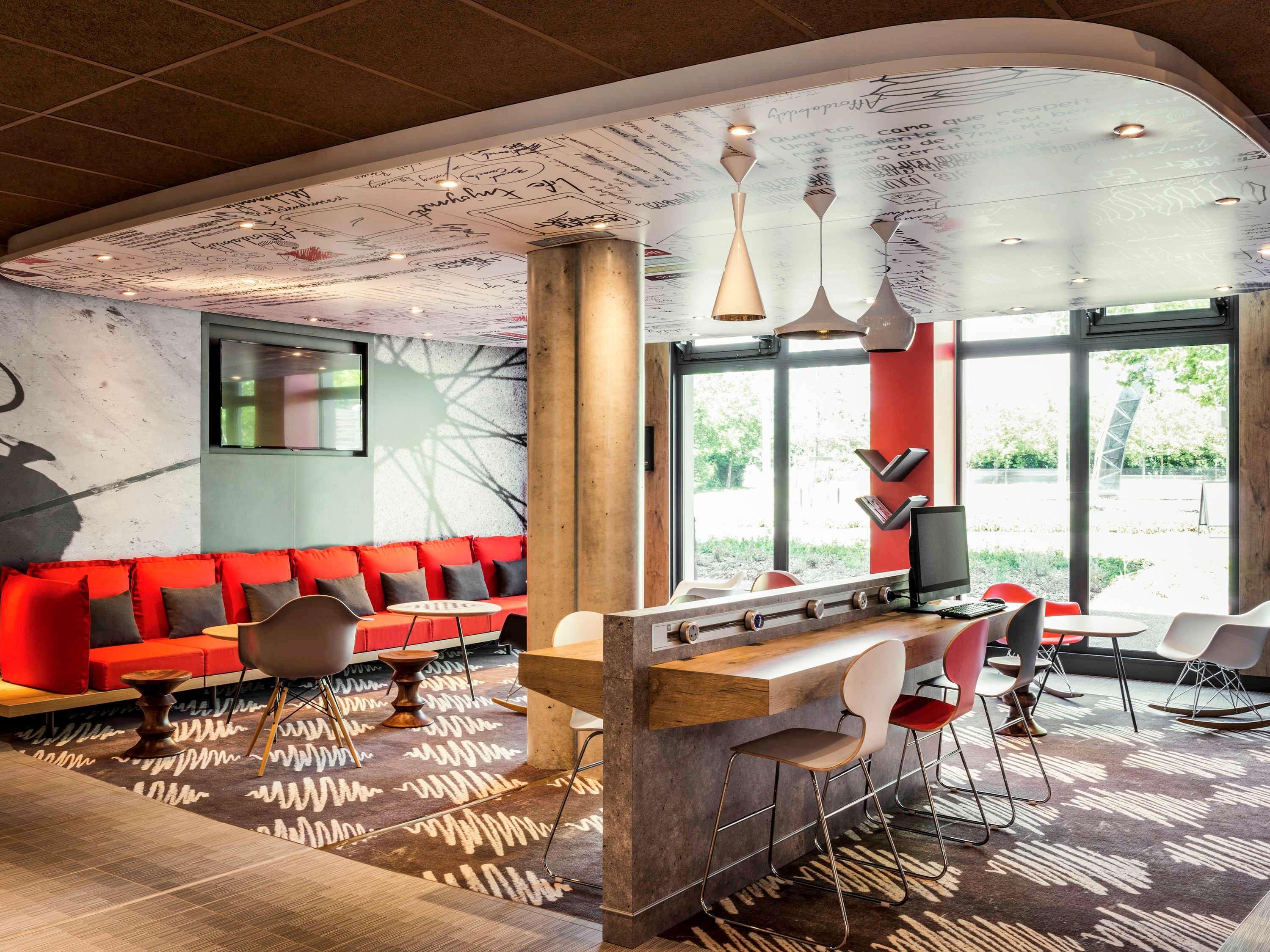 Ibis Hotel Saint Quentin en Yvelines Vélodrome Montigny-le-Bretonneux Buitenkant foto