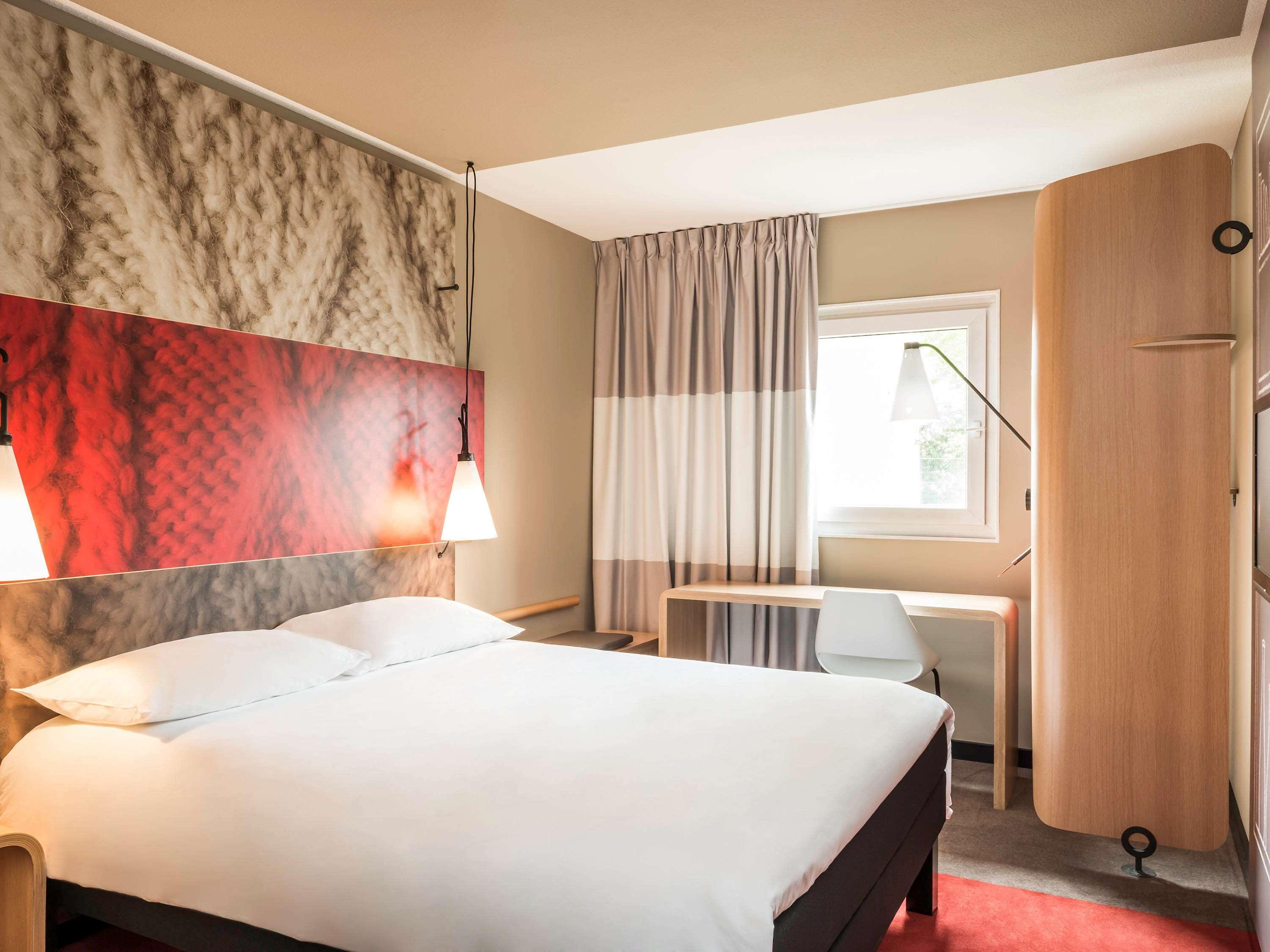 Ibis Hotel Saint Quentin en Yvelines Vélodrome Montigny-le-Bretonneux Buitenkant foto