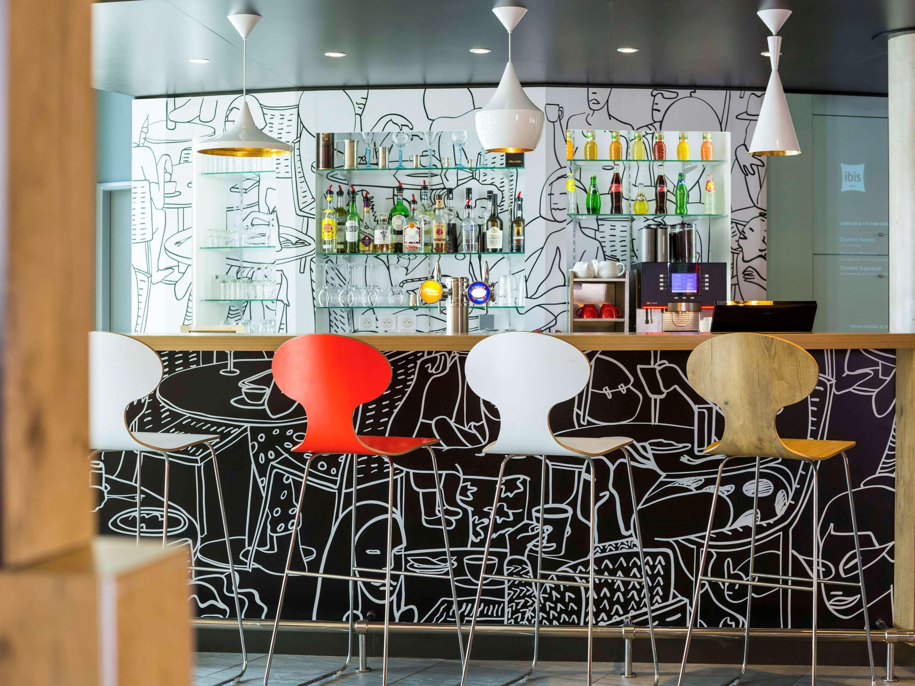 Ibis Hotel Saint Quentin en Yvelines Vélodrome Montigny-le-Bretonneux Buitenkant foto