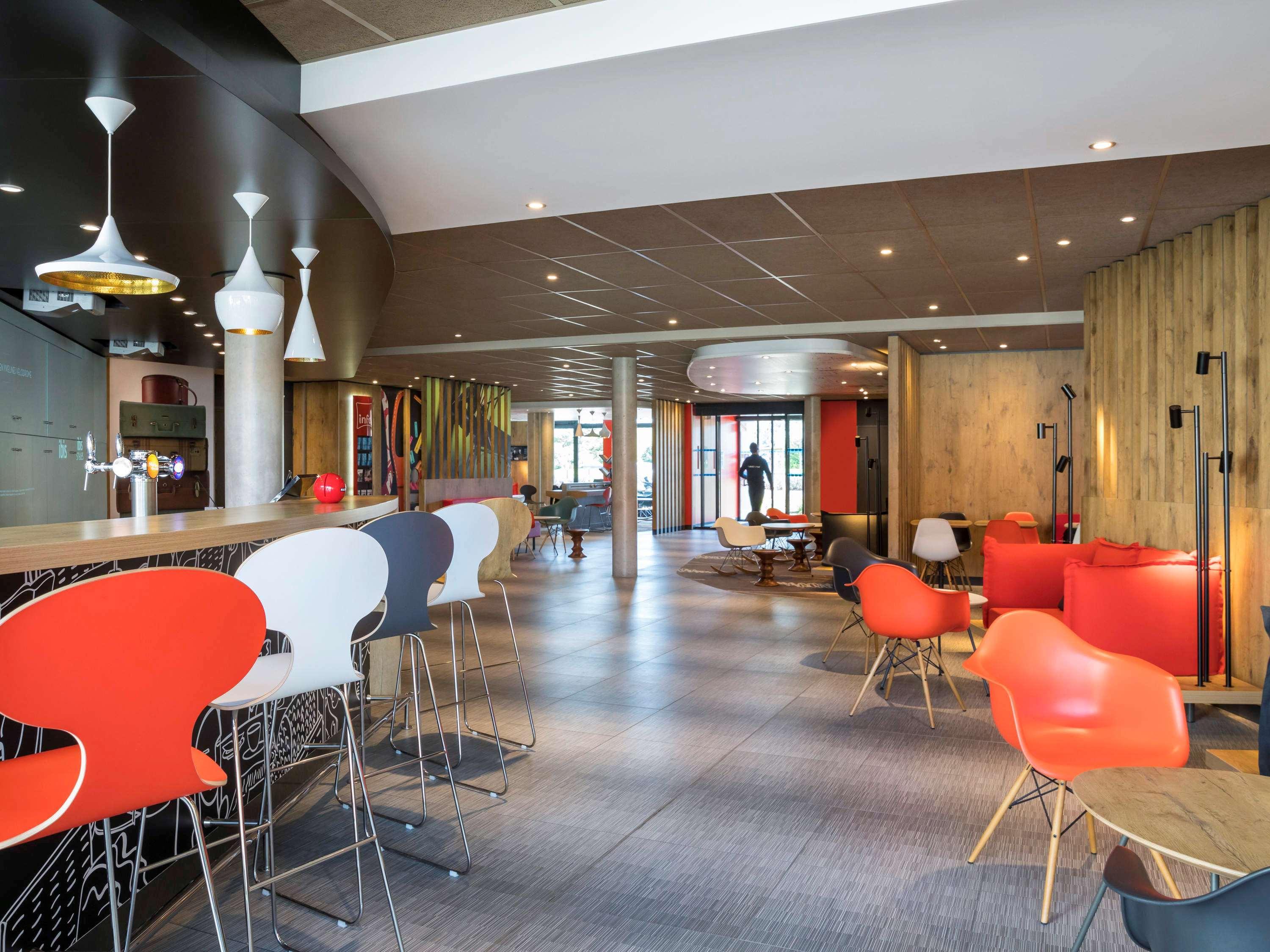 Ibis Hotel Saint Quentin en Yvelines Vélodrome Montigny-le-Bretonneux Buitenkant foto